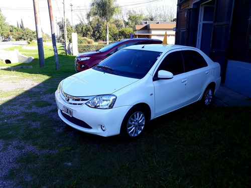 Toyota Etios 1.5 Sedan Xls 2014