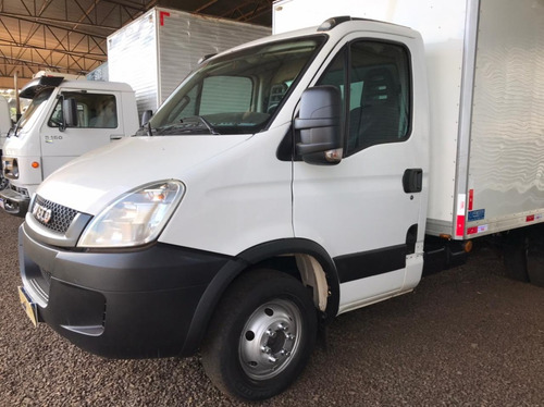 Imagem 10 de 14 de Iveco 55c17