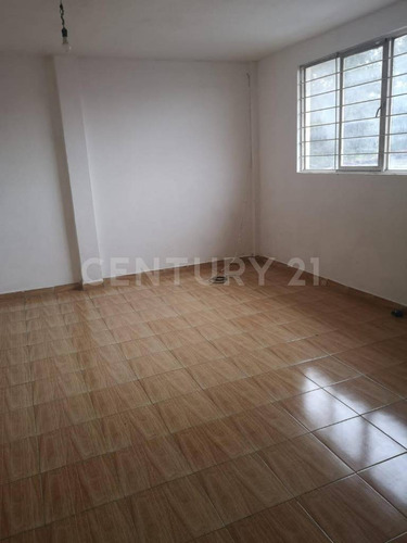 Venta De Edificio En Avenida Las Torres, Iztapalapa, Cdmx