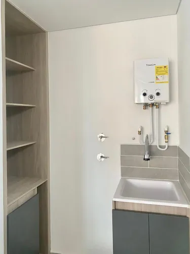 Apartamento En Venta En Conquistadores. Cod V11231