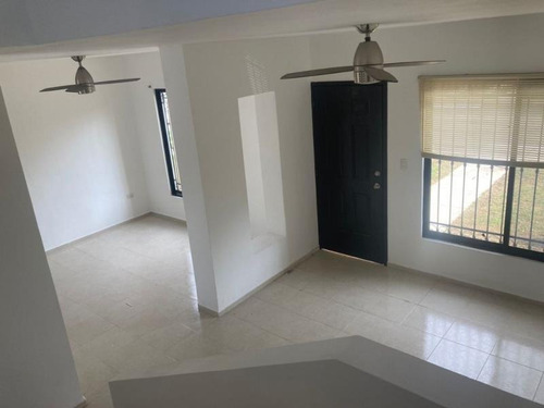 Imagen 2 de 8 de Casa Sola En Renta Gran Santa Fe