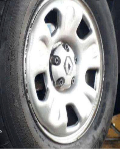 2 Tapas ( Tapones ) Centro De Rin Renault Duster Original. (Usado)