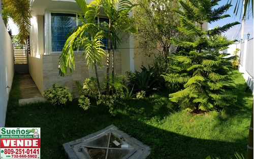 Casa Preciosa, Espaciosa Excelente En Venta En Gurabo Santiago, Rep Dom