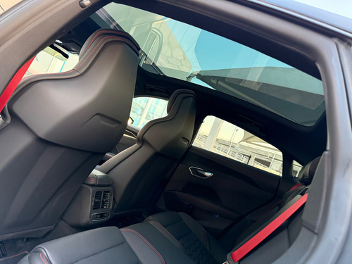 Audi E-tron rs e-tron