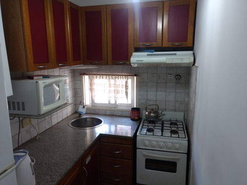 Imagen 5 de 12 de Departamento Venta 2 Dormitorios Escalera