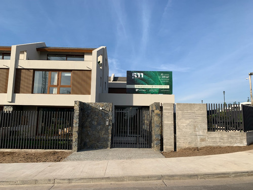 Casa Tipo Townhouse
