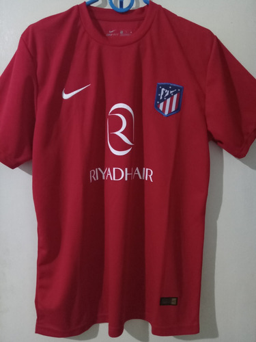 Casaca Atlhetico Madrid. Roja. Talle Xl. 