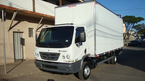 Imagem 2 de 22 de M.benz Accelo 1016 Ano 2016 Bau Completo
