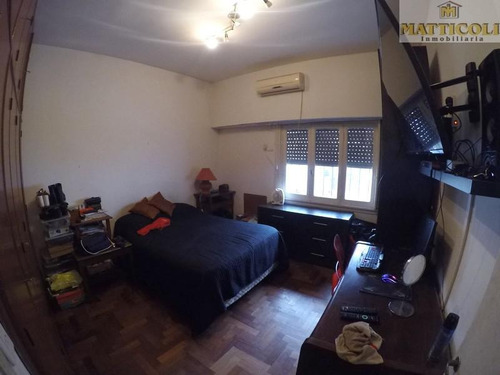 Casa Multifamiliar Sobre Lote De 330 M2 En Villa Ballester