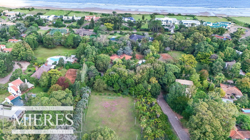 Venta Excelente Padrón A Metros Del Mar- Solanas (ref: Atm-7536)