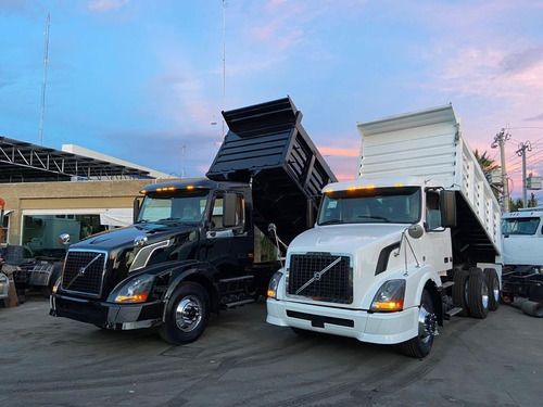 Volvo Vnl Camion De Volteo De 14 Metros Cubicos Negro