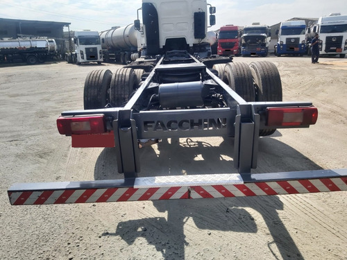 Volvo Vm 260 Bitruck 8x2 2011