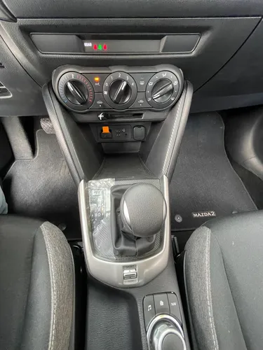 Mazda Mazda 2 1.5 i sedan aut a/ac