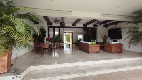 Casa En Venta En Pance. Cod V11497