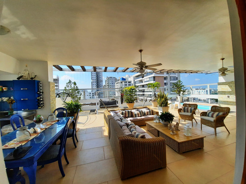 Se Vende Penthouse Con Impresionante Terraza En Piantini