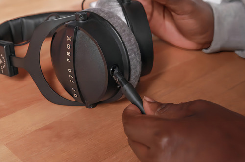 Beyerdynamic Dt 770 Pro X Century - Auriculares De Estudio . Color Negro