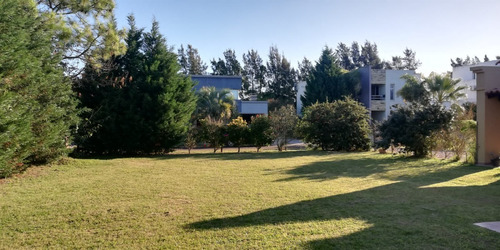 Imagen 5 de 30 de Hermosa Casa En Venta 4 Amb. Barrio Cerrado Canning