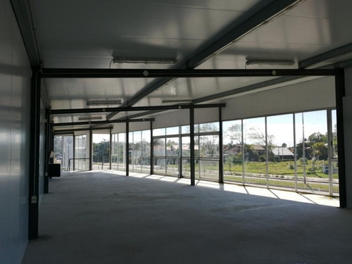 Venta Gran Local Comercial Barra De Carrasco