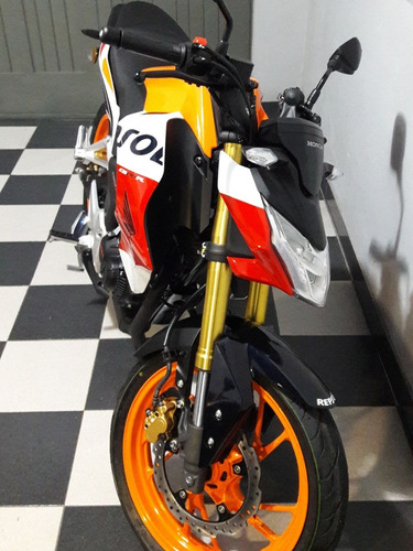 Imagen 2 de 5 de Moto Honda Cb 190 R Repsol 2016 - Como Nueva 600km