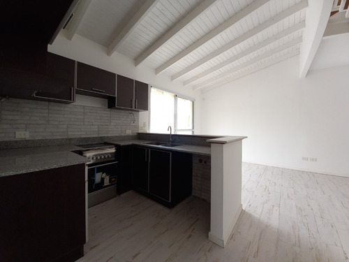 Imagen 2 de 11 de Moderno Ph 2 Amb. En Flores Con Terraza Y Parrilla