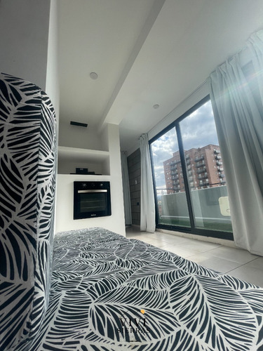 Vivisierras, Villa Carlos Paz, Centro, Frente Al Lago, Piso 3 De Categoría, 2 Dormitorios, 2 Baños.