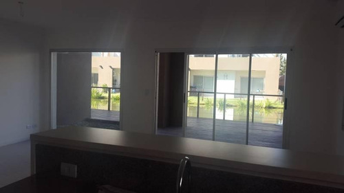 Imagen 3 de 13 de Departamento En Planta Baja, Al Lago