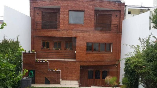Chalet 10 Ambientes Excelente Estado