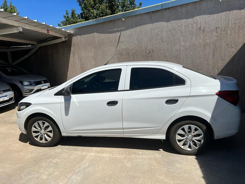 Imagen 8 de 11 de Chevrolet 2017 Prisma 1.4 Lt L/17