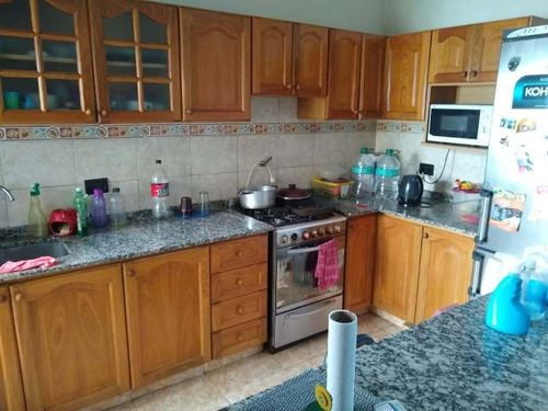 Imagen 8 de 14 de Casa Ph En Venta En Moron Centro