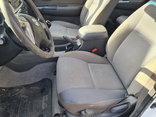 Toyota Hilux 3.0 Cd Sr 171cv 4x2 - B3 2015