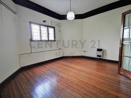 Imagen 2 de 17 de Oficinas En Venta En La Plata