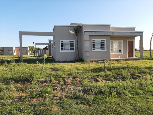 Duplex En Barrio Semi Cerrado