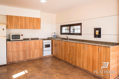 Venta Casa 2 Dormitorios San Luis Con Cochera