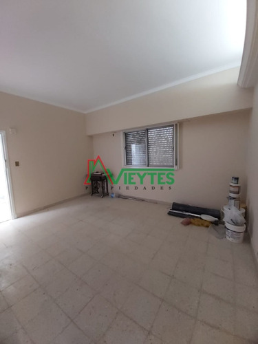 Imagen 5 de 26 de Ph Interno 3 Ambientes Sobre Larroque Al 1500 Banfield