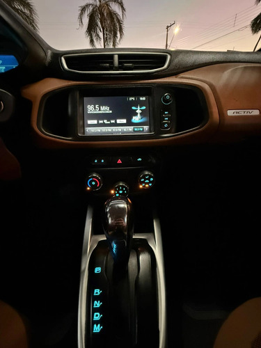 Chevrolet Onix 1.4 MPFI ACTIV 8V FLEX 4P AUTOMÁTICO