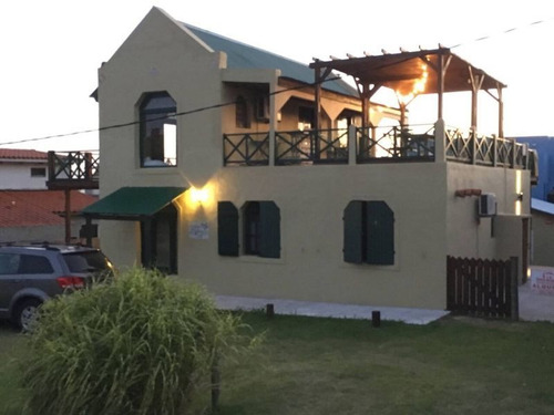 Casa En Venta De 4 Dormitorios En El Chorro