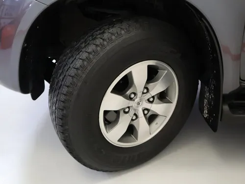 Toyota Fortuner 2.7 At 7psj 4x2