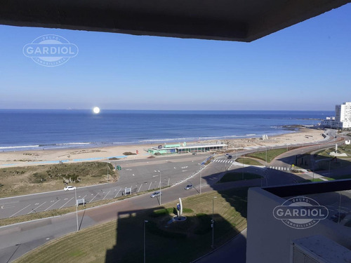 Imagen 1 de 18 de Departamento 3 Dormitorios Con Vista Al Mar , Playa Brava. Punta Del Este.