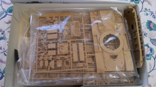 Tamiya 35157 - Us Marine M60a1 W/react. Armour 1/35
