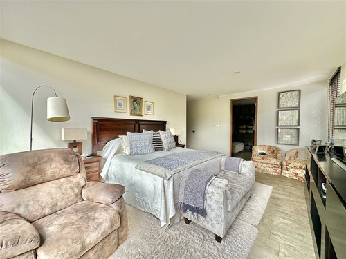 En Condominio: Los Bravos / Craighouse