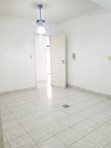 Departamento 3 Amb. Con Gran Patio, Sin Expensas, 1 Piso