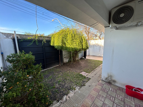 Casa Céntrica Con Amplio Parque En Mercedes Corrientes