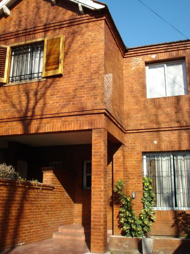 Duplex En Venta En Monte Grande Con Cochera
