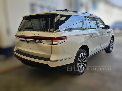 Blindada Lincoln Navigator Larga 2024 Blindaje Nivel 3 Plus