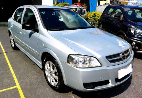 Imagem 2 de 9 de Chevrolet Astra Hatch Advantage 2.0 (flex) Flex Manual
