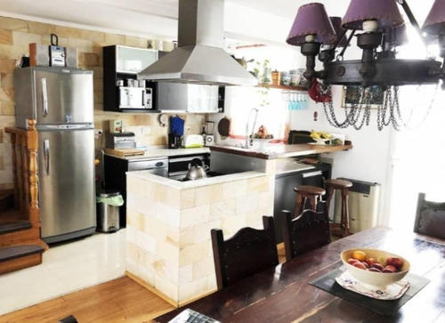 Imagen 2 de 12 de Zona Centrica De San Isidro 2 Dormtorios En Suite . Jardincito Cochera Parrilla