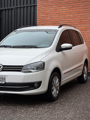 Volkswagen Suran 1.6 Highline 101cv