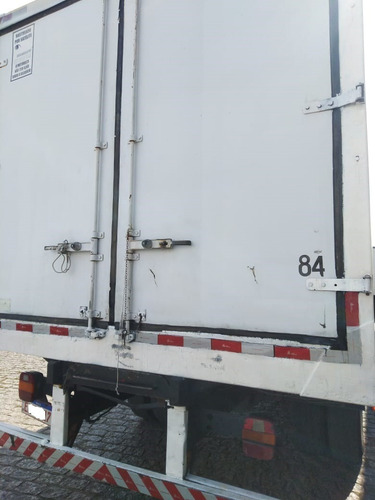 Ford Cargo 1317e Com Baú Refrigerado Gancheiro Com Serviço