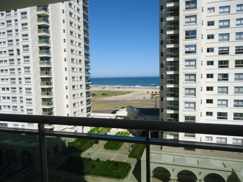 Excelente Apartamento A Metros Del Mar. (ref: Zen-2880)