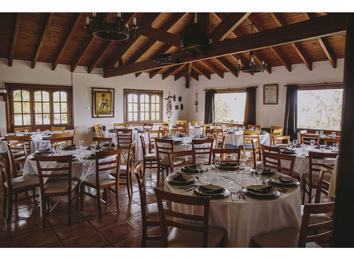 Hotel Funcionando En Capilla Del Monte (fondo De Comercio Y Propiedad)